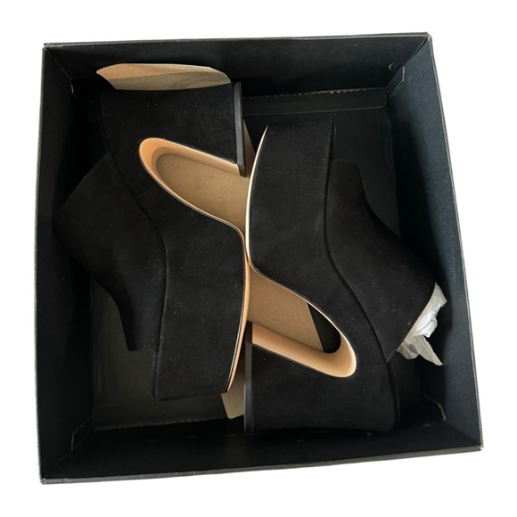New! Coach Bobi Platform Suede Platform Sandals - Picture 6 of 7